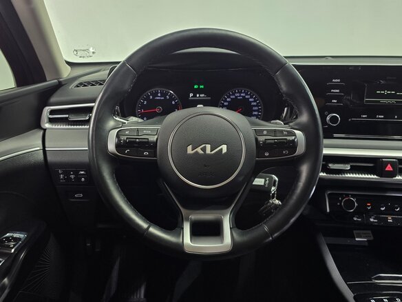 2023 Kia K5 III, белый, 2020000 рублей - вид 16