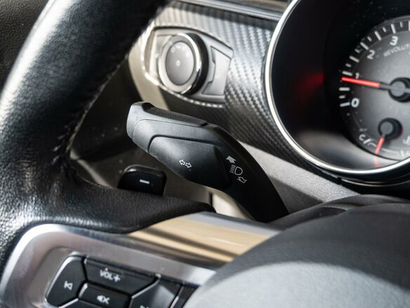2020 Ford Mustang VI Рестайлинг, красный, 3490000 рублей - вид 14