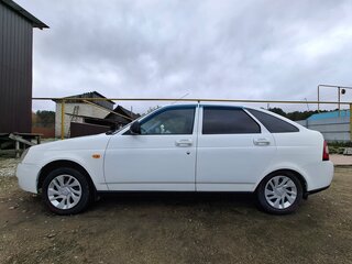 2014 Lada (ВАЗ) Priora I Рестайлинг, белый, 395000 рублей, вид 2