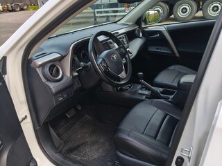 2018 Toyota RAV4 IV (XA40) Рестайлинг, белый, 2300000 рублей, вид 5