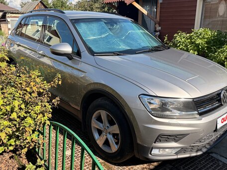 2017 Volkswagen Tiguan II, серебристый, 2200000 рублей, вид 3