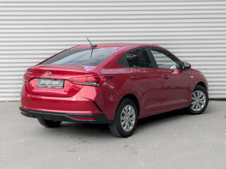 2022 Hyundai Solaris II Рестайлинг, красный, 1640000 рублей, вид 5