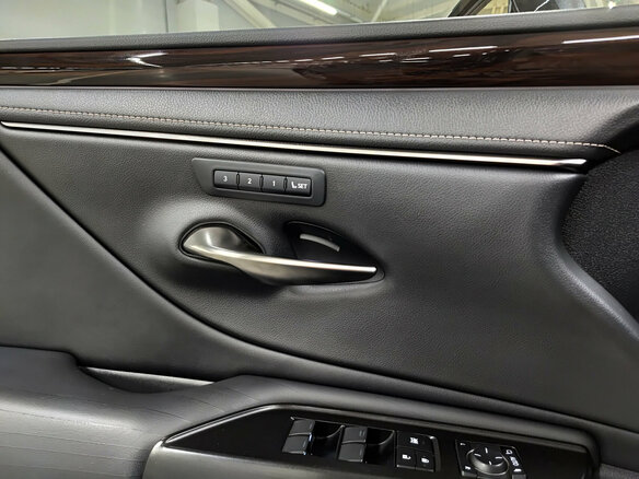 2019 Lexus ES 250 VII, чёрный - вид 23