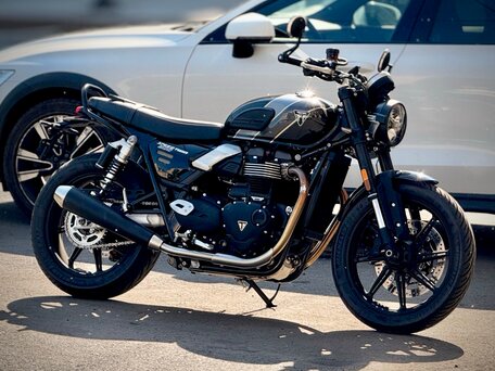 2025 Triumph Speed Twin, чёрный, 1190000 рублей, вид 1