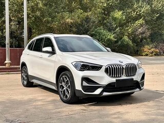 2022 BMW X1 Long 20Li sDrive II (F48) Рестайлинг, белый, 1810000 рублей, вид 3