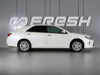 2015 Toyota Camry VII (XV50) Рестайлинг, белый, 2490000 рублей, вид 5