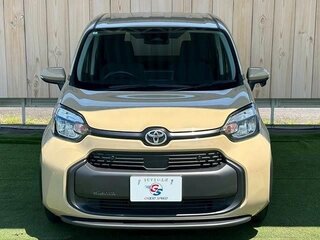 2023 Toyota Sienta III, коричневый, 930000 рублей, вид 2