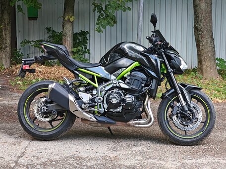 2018 Kawasaki Z 900, серый, 649000 рублей, вид 4