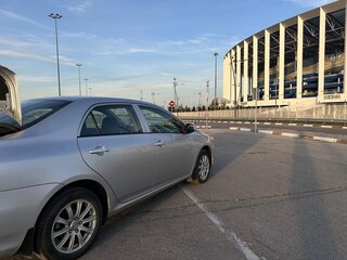 2011 Toyota Corolla X (E140, E150) Рестайлинг, серебристый, 890000 рублей, вид 5