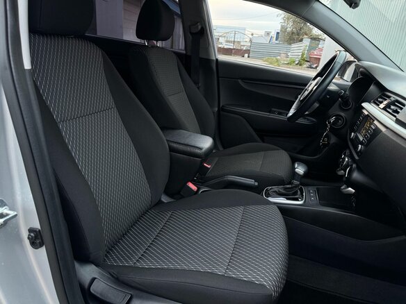 2020 Kia Rio IV Рестайлинг, серый, 1577000 рублей - вид 13