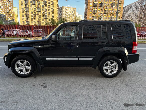 2010 Jeep Cherokee IV (KK), чёрный - вид 7