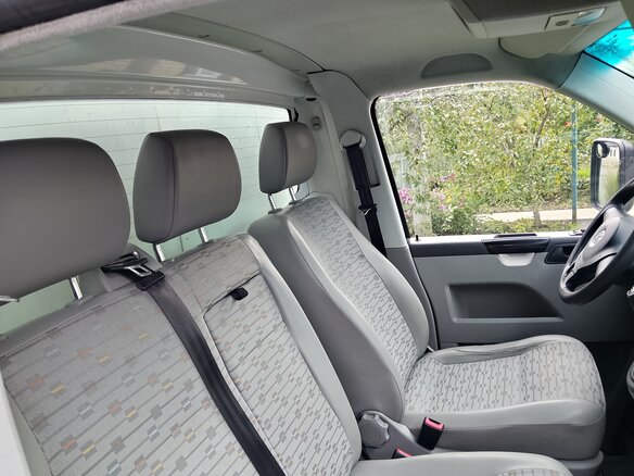 2011 Volkswagen Transporter, белый, 1100000 рублей - вид 17