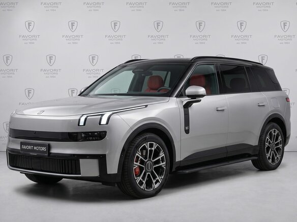2026 Lynk & Co 900, серебристый, 8925000 рублей