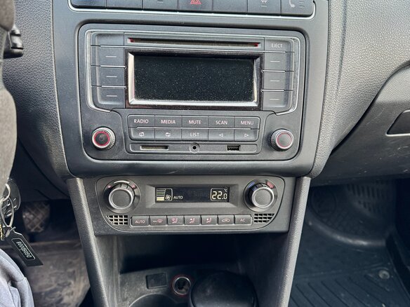 2013 Volkswagen Polo V, серый - вид 16