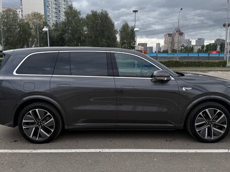 2024 Li Auto (Lixiang) L9 52.3 kWh I Рестайлинг, серый, 7400000 рублей, вид 4