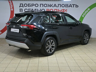 2023 Toyota RAV4 V (XA50), чёрный, 3287000 рублей, вид 4