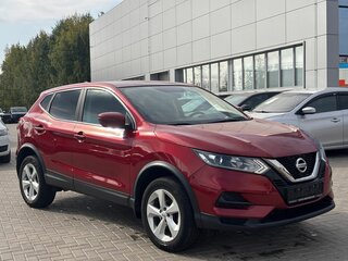 2020 Nissan Qashqai II Рестайлинг, красный, 2050000 рублей, вид 2