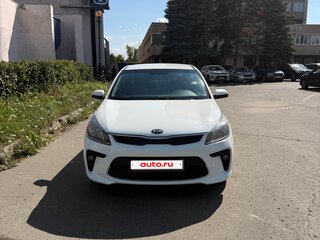2017 Kia Rio IV, белый, 1100000 рублей, вид 1