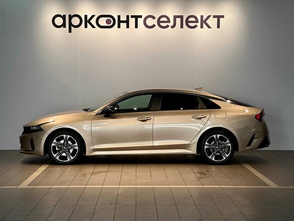 2021 Kia K5 III, жёлтый - вид 9