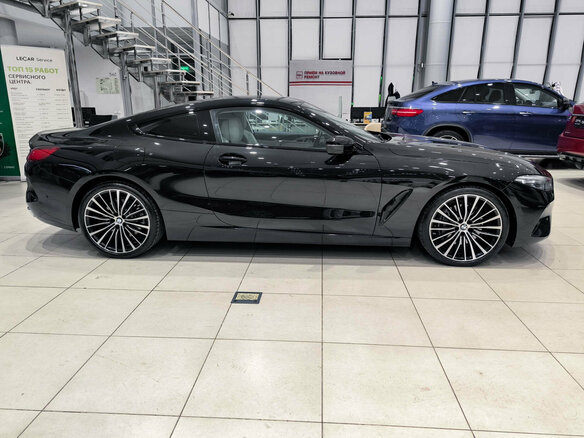 2019 BMW 8 серии 840d xDrive II (G14/G15/G16), чёрный, 6050000 рублей - вид 3