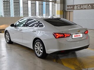 2022 Chevrolet Malibu IX Рестайлинг, белый, 1199100 рублей, вид 3