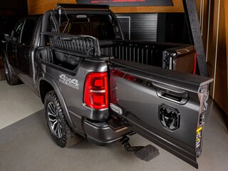 2025 Ram 1500 Crew Cab V Рестайлинг, серый, 12898000 рублей, вид 5