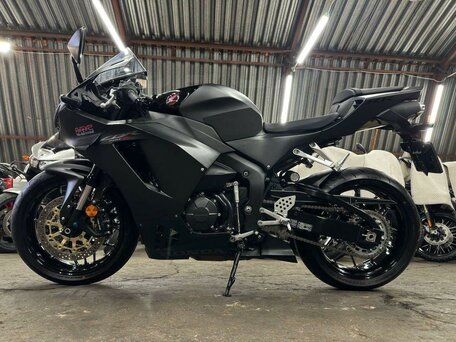 2023 Honda CBR 600RR, чёрный, 1320000 рублей, вид 4