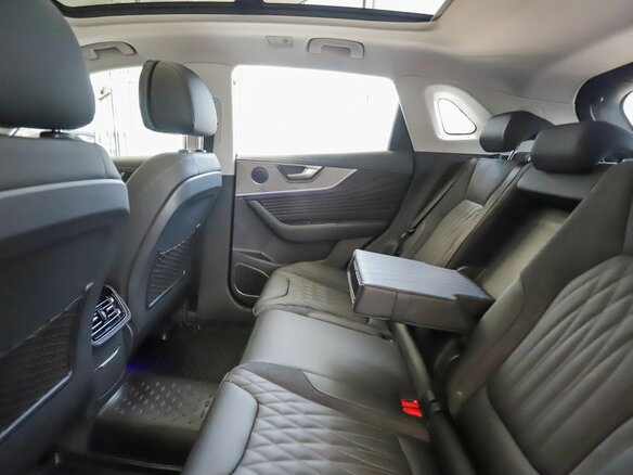 2025 Hongqi HS5 I Рестайлинг, серый, 3999000 рублей - вид 15