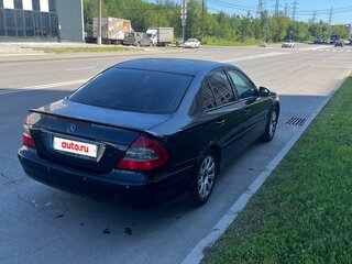 2004 Mercedes-Benz E-Класс 200 III (W211, S211), чёрный, 690000 рублей, вид 3