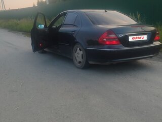 2004 Mercedes-Benz E-Класс 270 III (W211, S211), чёрный, 600000 рублей, вид 2