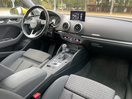 2016 Audi A3 III (8V) Рестайлинг, жёлтый, 2190000 рублей, вид 4