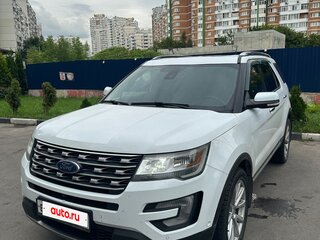 2017 Ford Explorer V Рестайлинг, белый, 2528000 рублей, вид 1