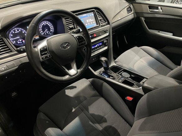 2018 Hyundai Sonata VII (LF) Рестайлинг, серый, 1800000 рублей - вид 6