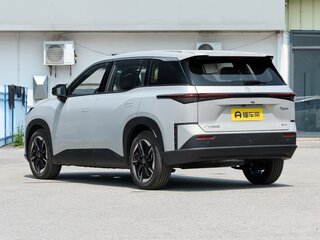 2026 Toyota bZ3X 58.3 kWh, серебристый, 2450000 рублей, вид 3