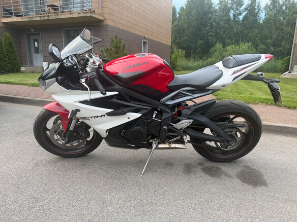 2014 Triumph Daytona 675, красный, 899000 рублей - вид 32