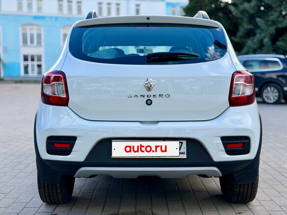 2020 Renault Sandero Stepway II Рестайлинг, белый, 1249000 рублей - вид 5
