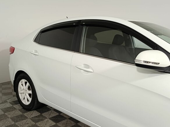 2015 Kia Rio 6-speed III, белый - вид 22