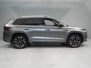 2023 Skoda Kodiaq I Рестайлинг, серый, 4220000 рублей, вид 4