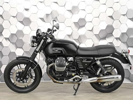 2013 Moto Guzzi V 7, чёрный, 527000 рублей, вид 4