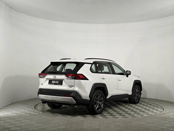 2025 Toyota RAV4 V (XA50), белый - вид 6