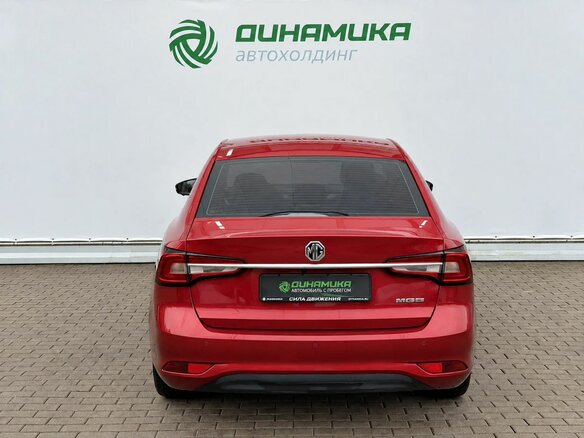 2023 MG 5 I Рестайлинг, красный, 1550000 рублей - вид 5