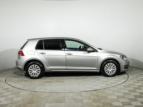 2014 Volkswagen Golf VII, серебристый, 790989 рублей, вид 4