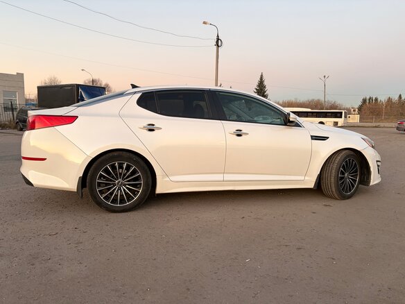 2015 Kia Optima III Рестайлинг, белый, 1250000 рублей - вид 2