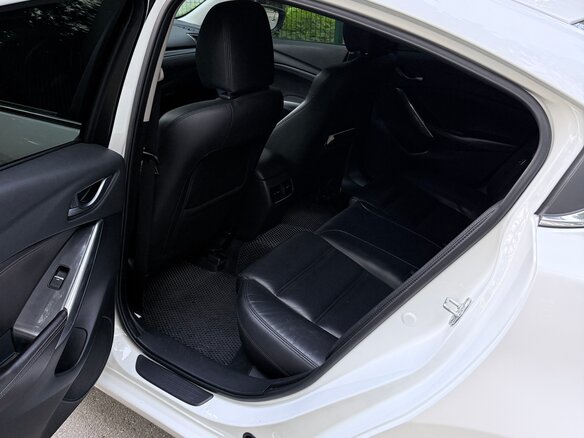 2016 Mazda 6 III (GJ) Рестайлинг, белый, 2600000 рублей - вид 18