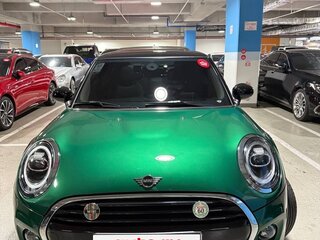 2020 Mini Hatch Cooper III (F55/F56) Рестайлинг, зелёный, 2600000 рублей, вид 3