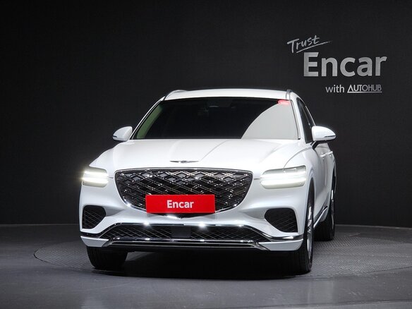 2025 Genesis GV70 I Рестайлинг, белый, 7476000 рублей - вид 2