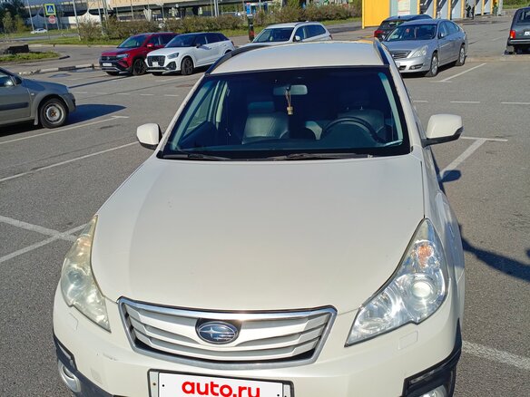 2011 Subaru Outback IV, белый, 1050000 рублей