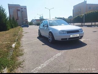 2000 Volkswagen Golf IV, белый, 700000 рублей, вид 4