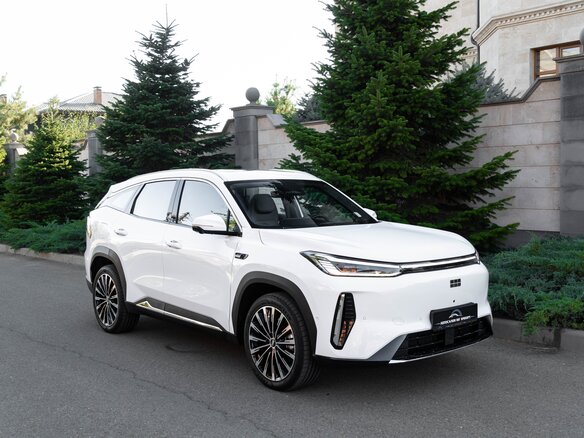 2026 Geely Galaxy M7, белый - вид 2