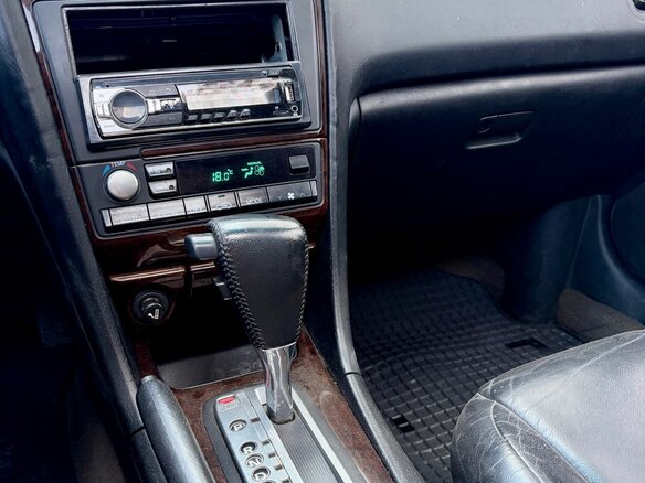 2000 Nissan Maxima V (A33), серебристый, 420000 рублей - вид 15